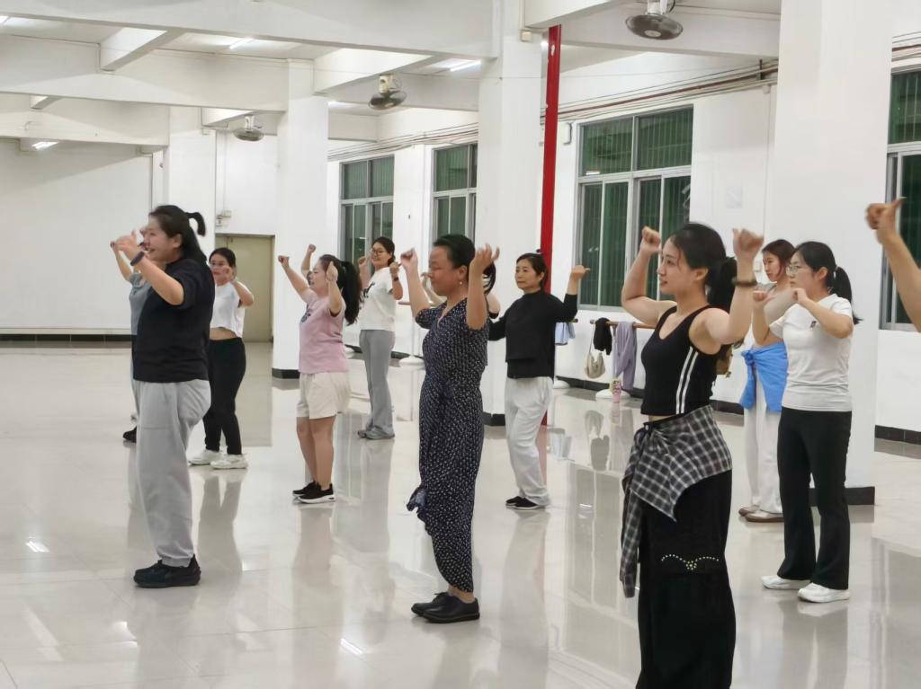 开云体育官网规则须知教职工男子篮球队